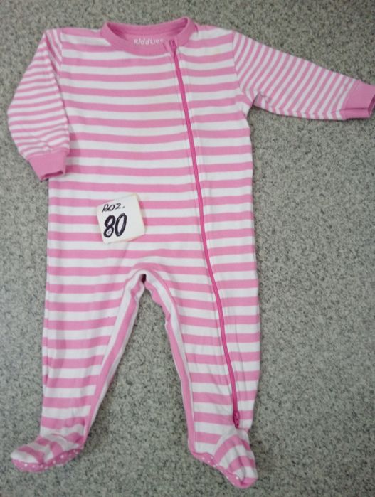 Pajacyk dziewczęcy  roz.80.