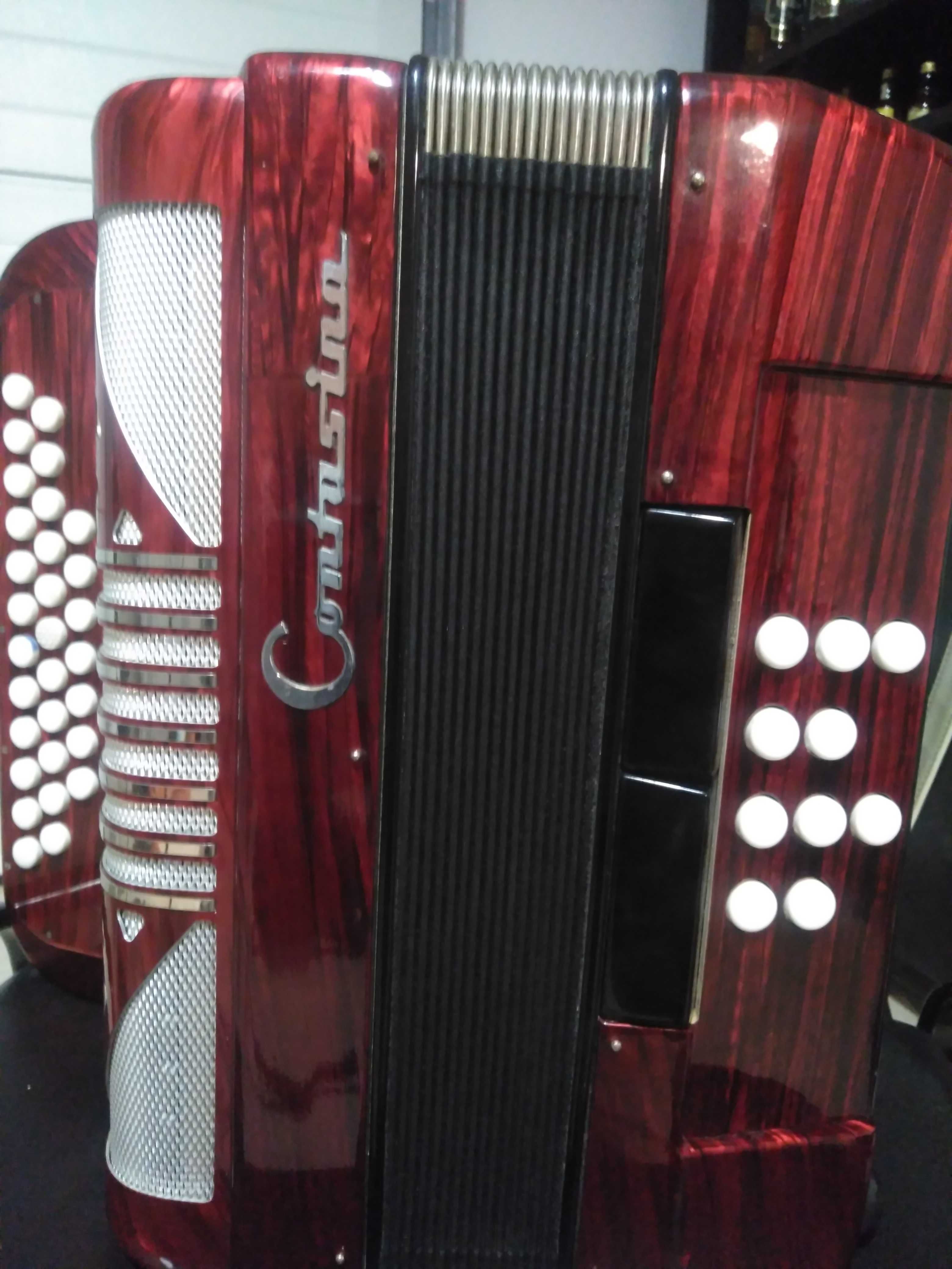 Concertina à quarta voz