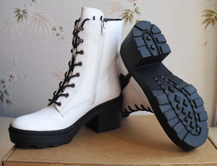 Ботинки женские Guess Комбат милитари