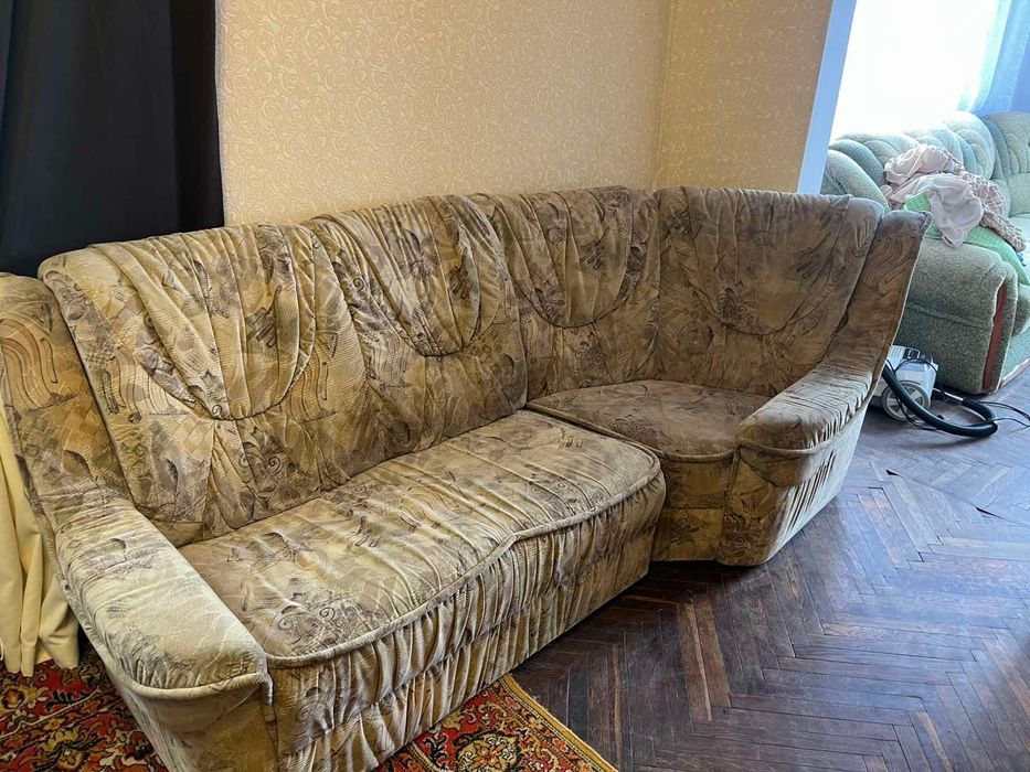 Продам диван розкладний в двох частинах