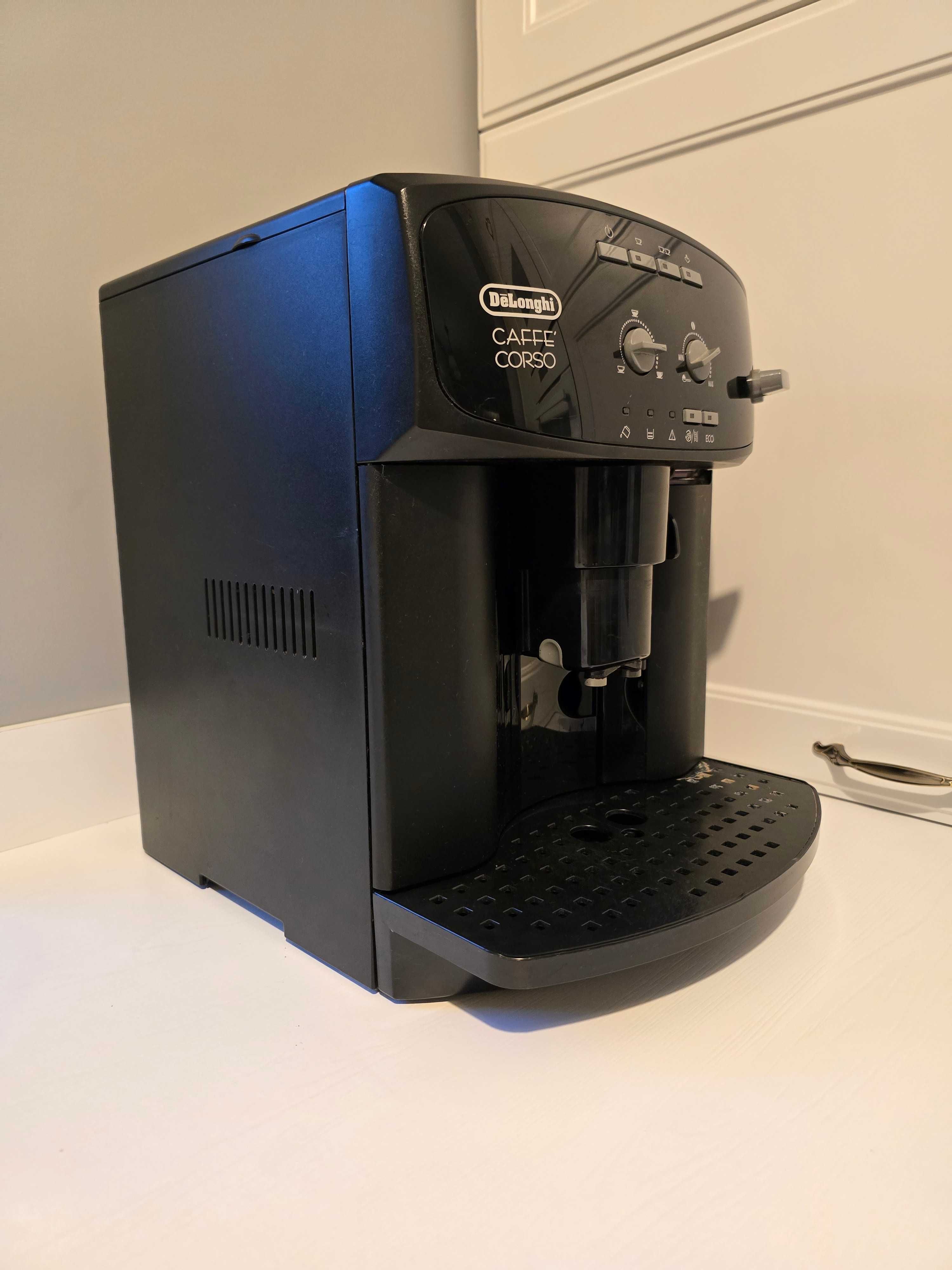 Ekspres ciśnieniowy do kawy DeLonghi