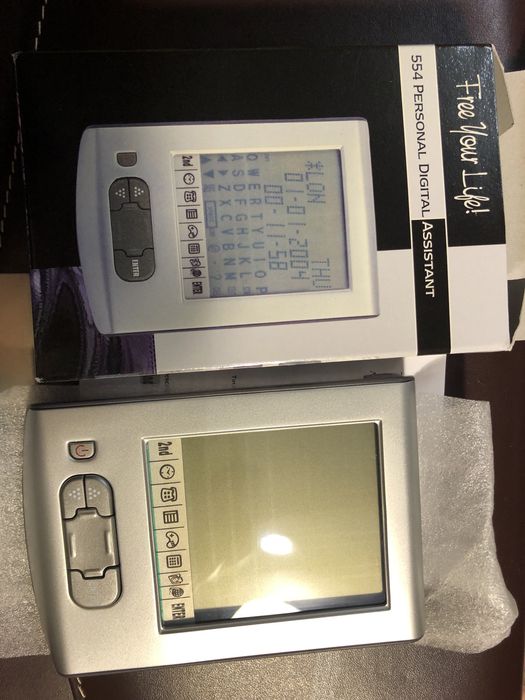 Mala/pasta escrito castanho