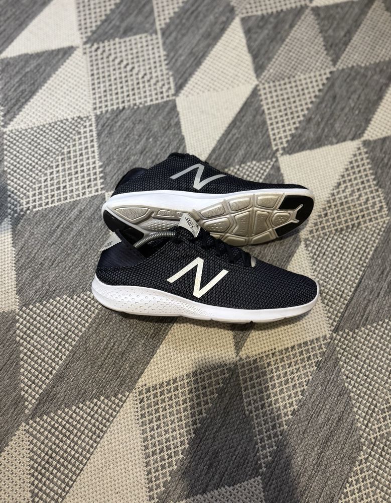Чоловічі кросівки New Balance Vazee Coast
