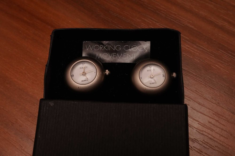 Запонки-годинники Next