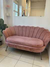 Sofa różowa muszelka