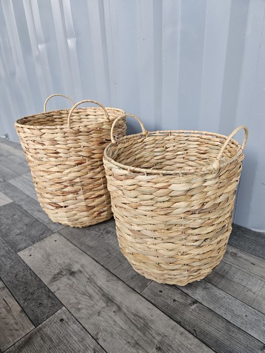 Dwa koszyki w donice hiacynt wodny z uszami