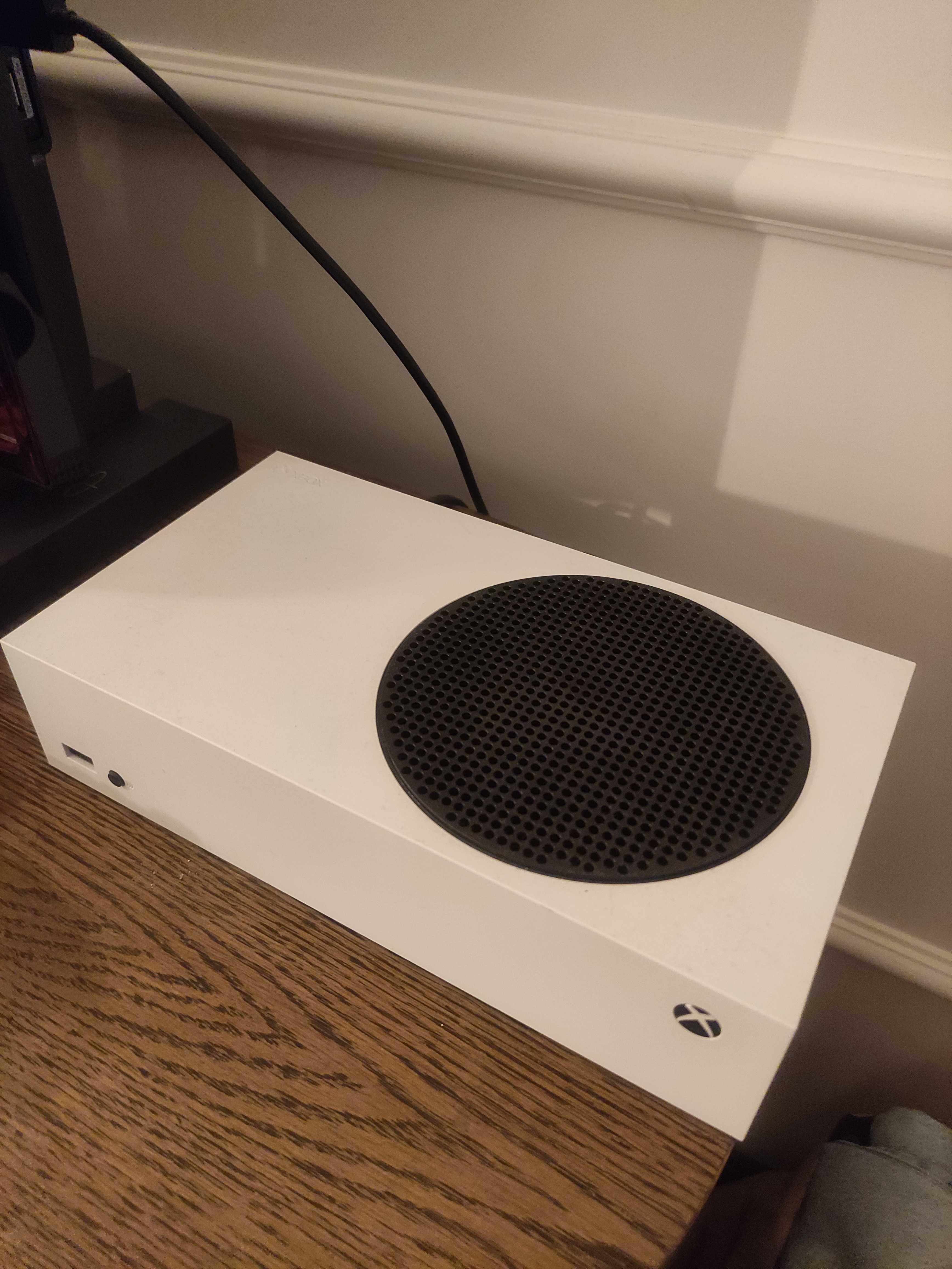 Sprzedam XBOX Series S