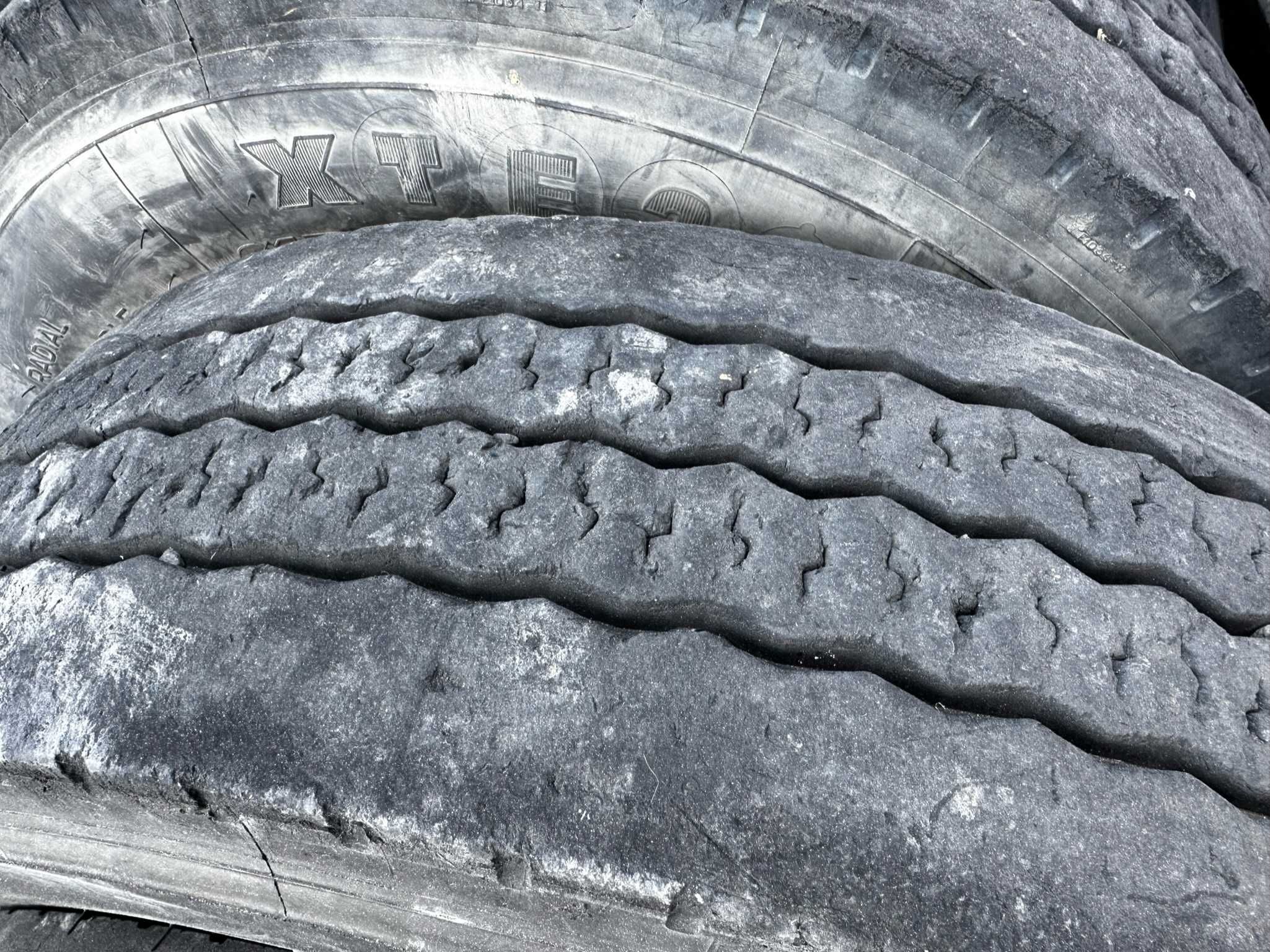 OPONA OPONY Ciężarowe Naczepa J 215/75R17.5 135/133J Michelin XTE2+