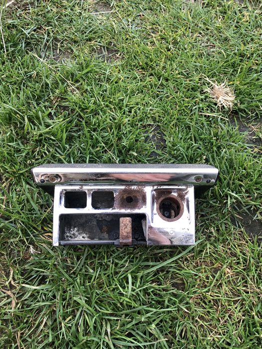 Продам попільничку мерс 123.