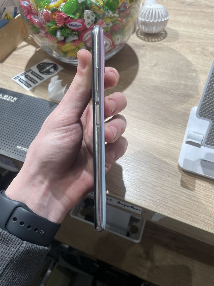 Huawei P40 Lite 6/128 • Робочий • Львів • 2500 грн