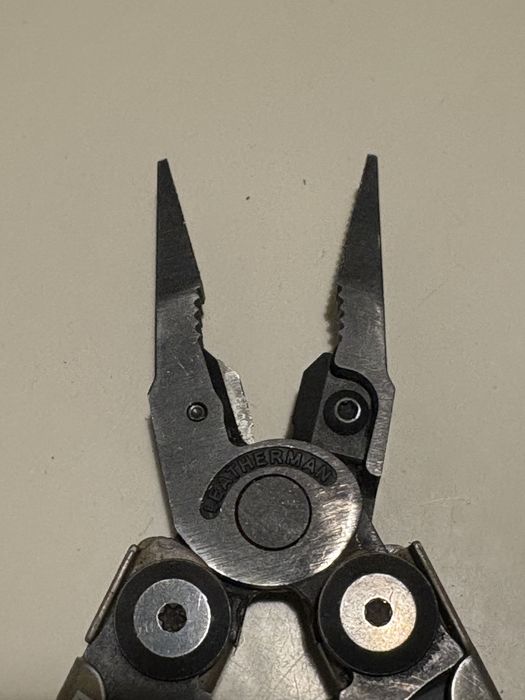 Learherman signal coyote