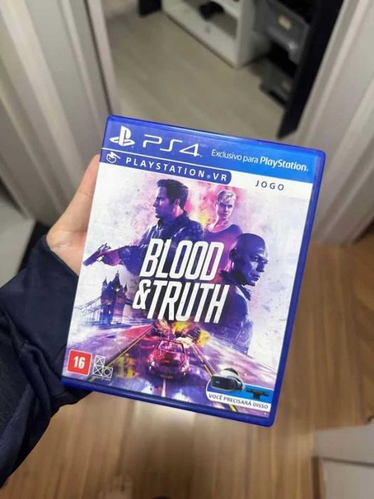 Playstation VR para PS4 + 2 comandos move + Camera + Jogo Blood&Truth