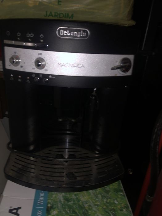 Maquina cafe deloghini magnifica