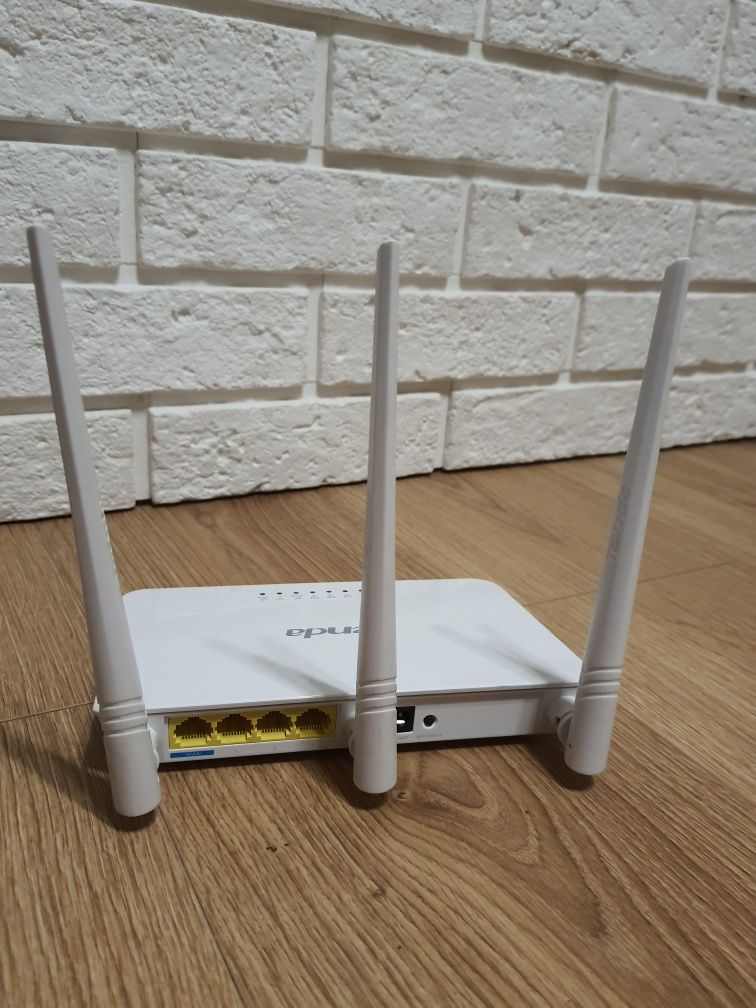 Router Tenda internetowy radiowy
