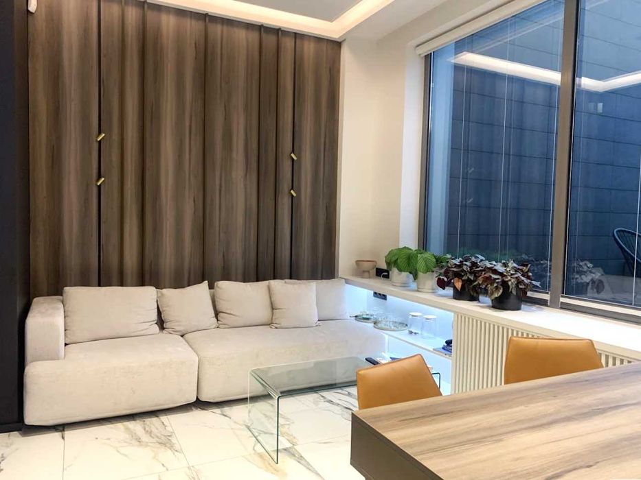 Офіс з терасою. RiverStone, Дніпровська набережна, 14в. Генератор