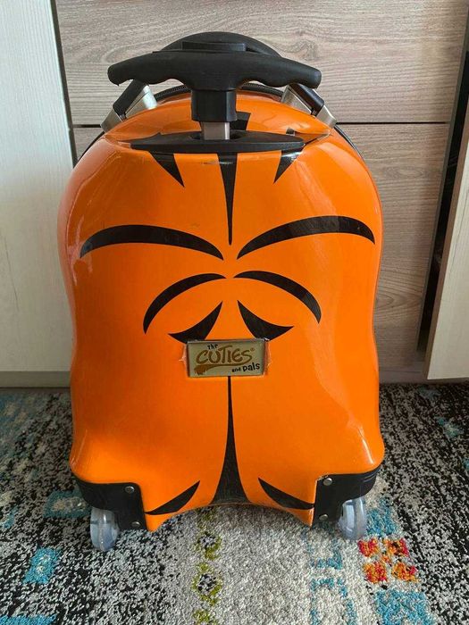 Дитячий чемодан на колесах, Tiger