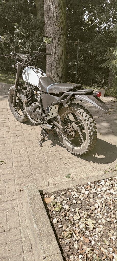 Sprzedam lub zamienię na 125.  Yamaha XS 400