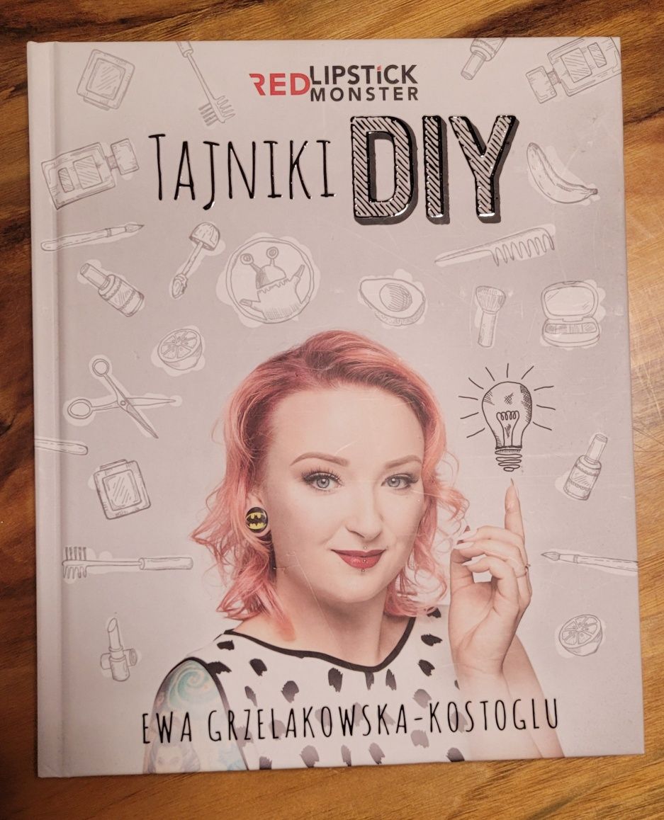 Książka Tajniki DIY Grzelakowska