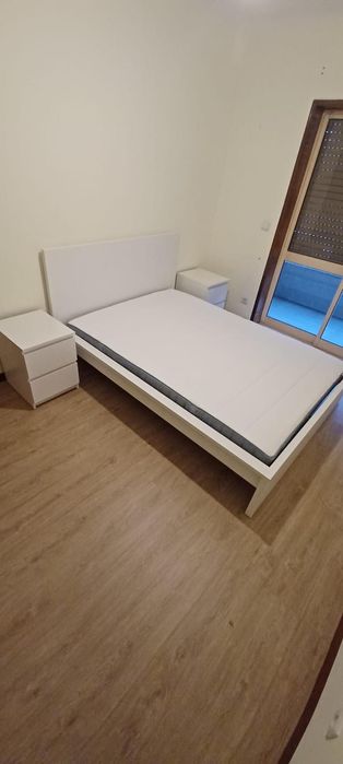 Camas ika pouco uso como novas