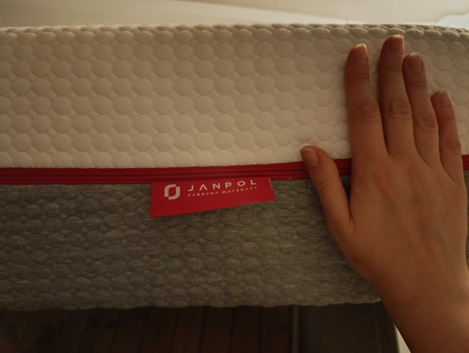Łóżko Hemnes z materacem Janpol