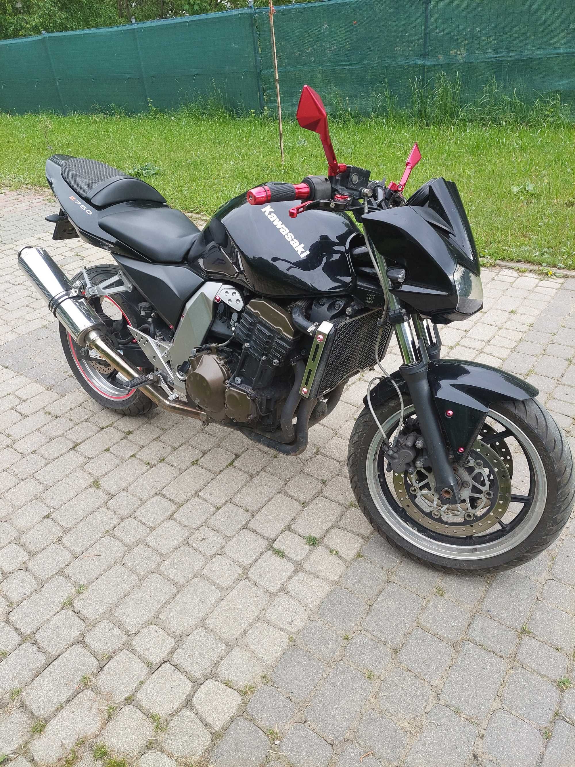 Kawasaki z750 neked