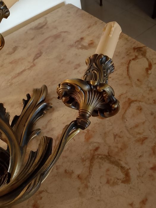 Grande castiçal em latão Luís XV