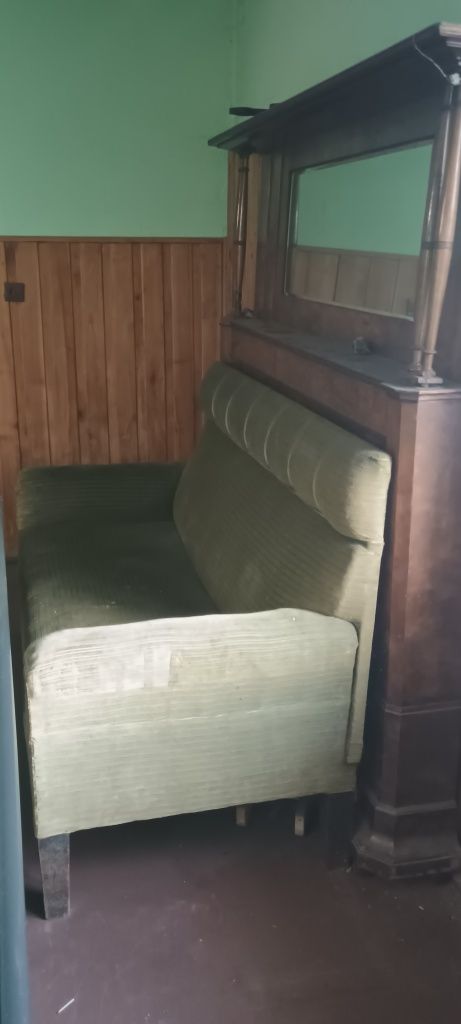Sofa z lustrem Antyk