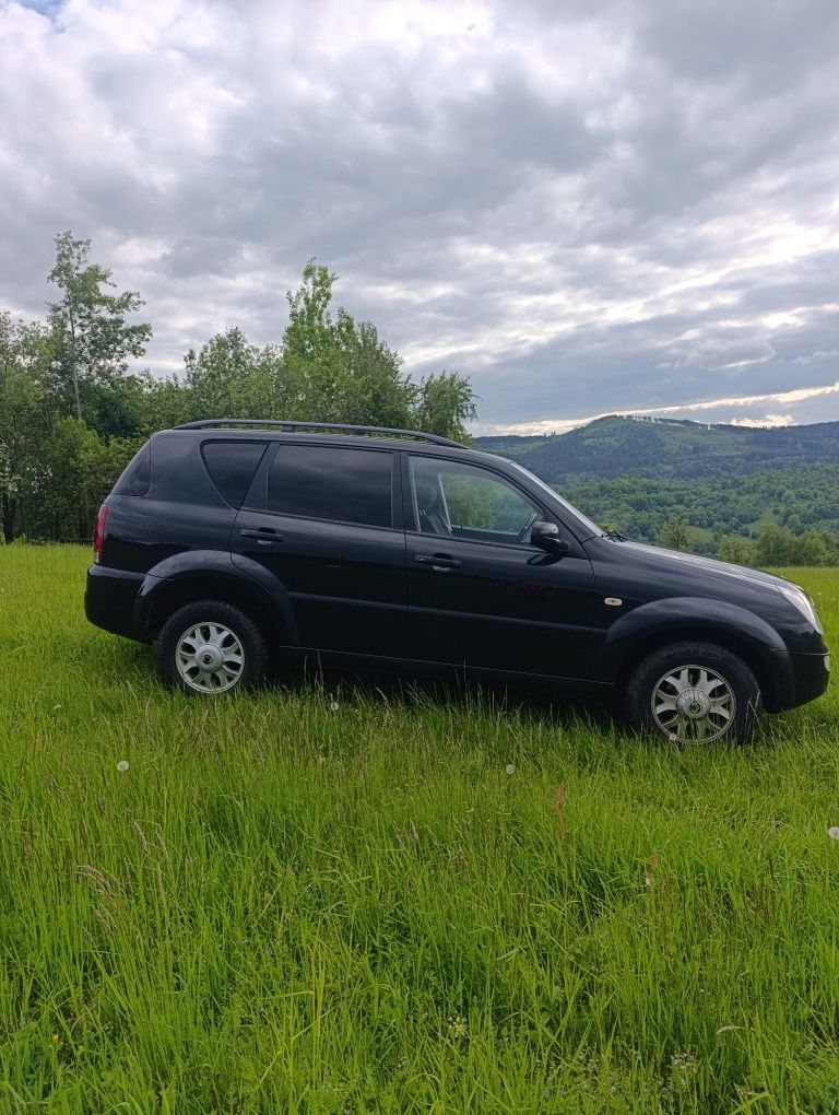 Ssangyong Rexton SUV ML , X5 , Touareg