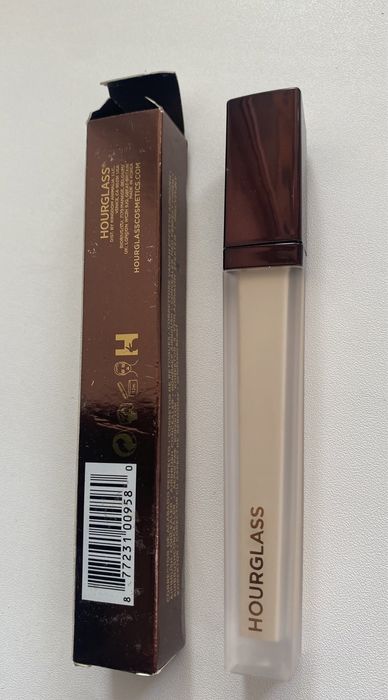 Рідкий консилер Hourglass Hourglass - Concealer