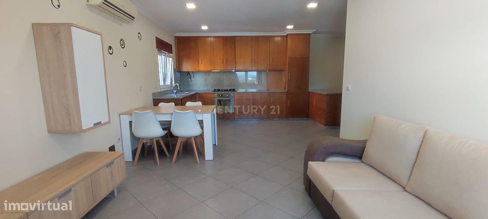 Apartamento T2 com Vista Panorâmica em Valença