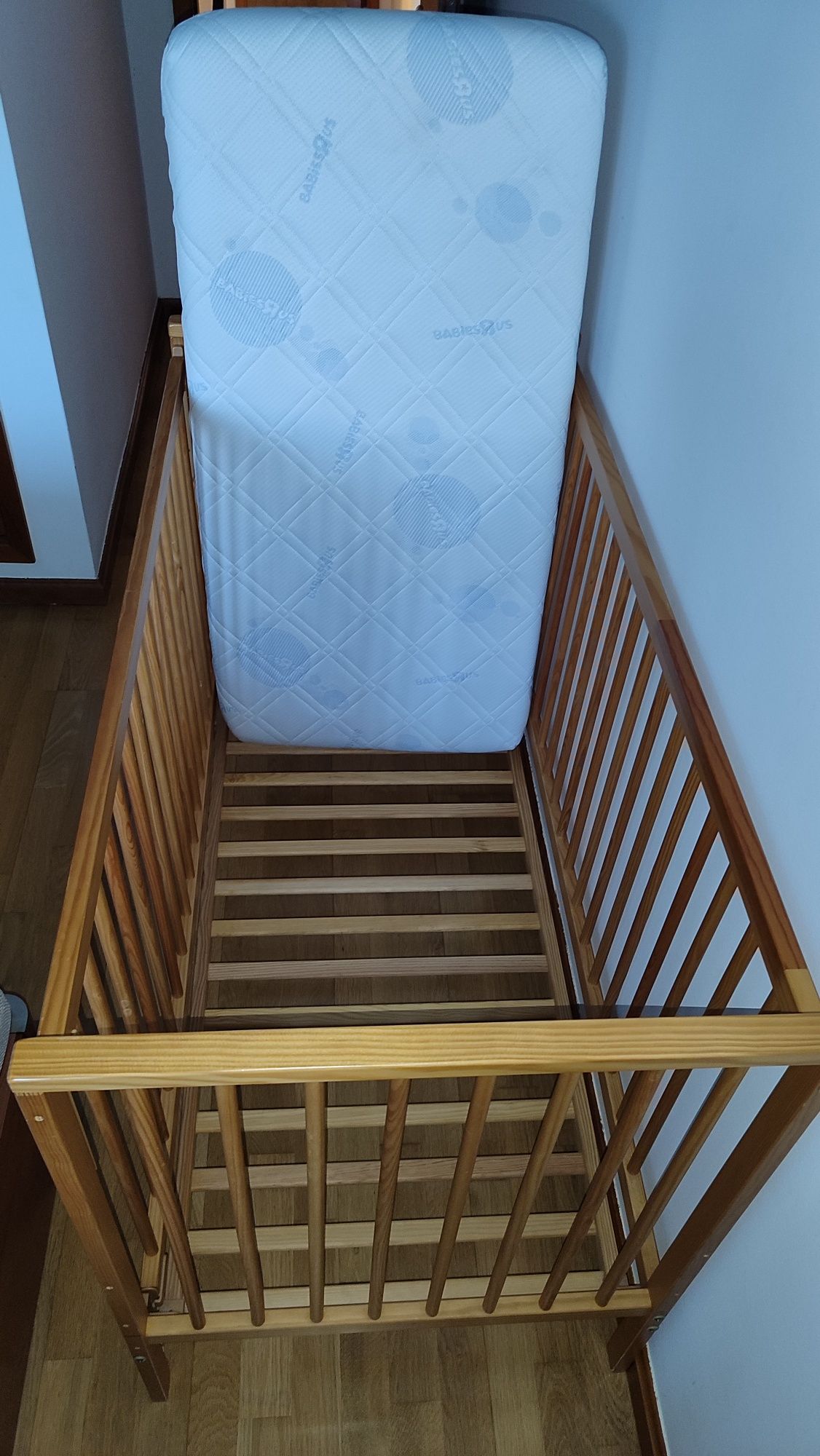 Berço zippy com colchão, oferta de edredom e 3 lençóis