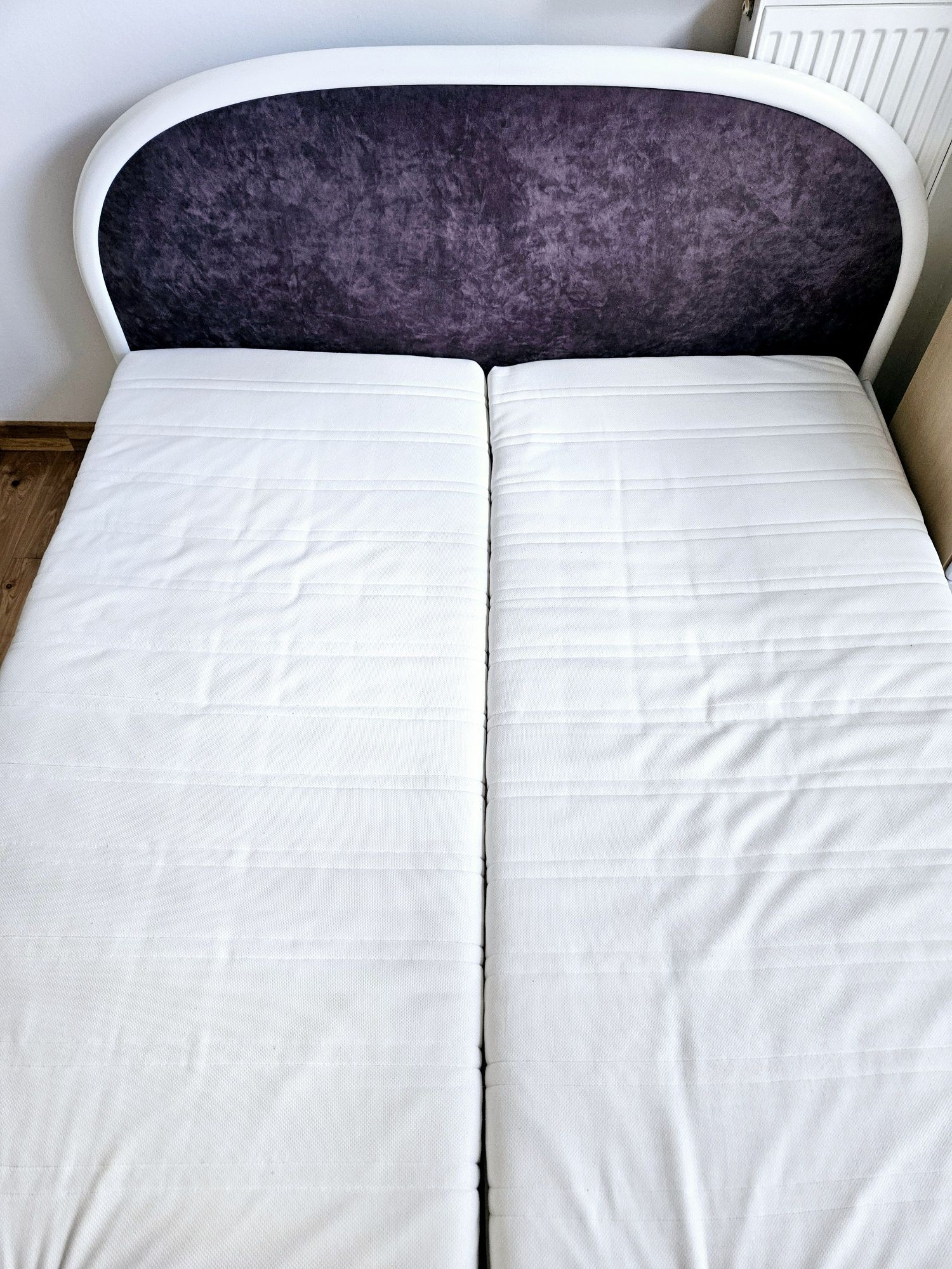 Łóżko 180x200 z materacami