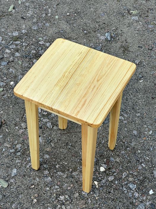 Табуретки ручної роботи