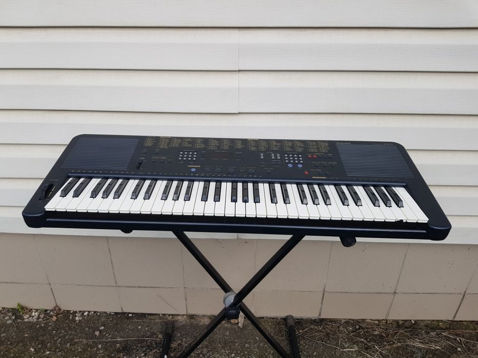 Синтезатор TECHNICS KN650, KN470, на 61 клавішу, б/у з Німеччини