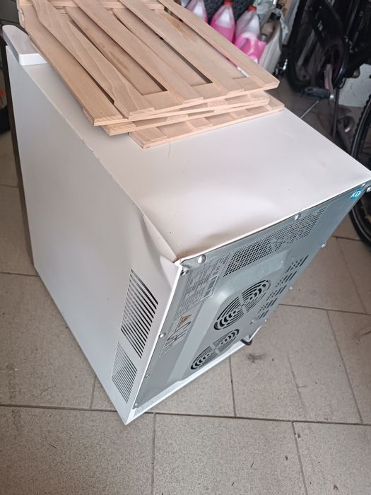 Chłodziarka na 12 butelek wina + ...