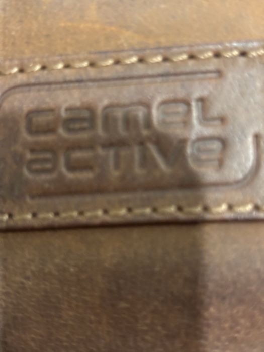 Camel Active. Bolsa de colocar à cinta.
