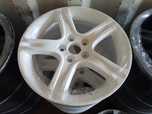 LEXUS IS200 IS300 felgi aluminiowe 17" 5x114,3 białe 99-05