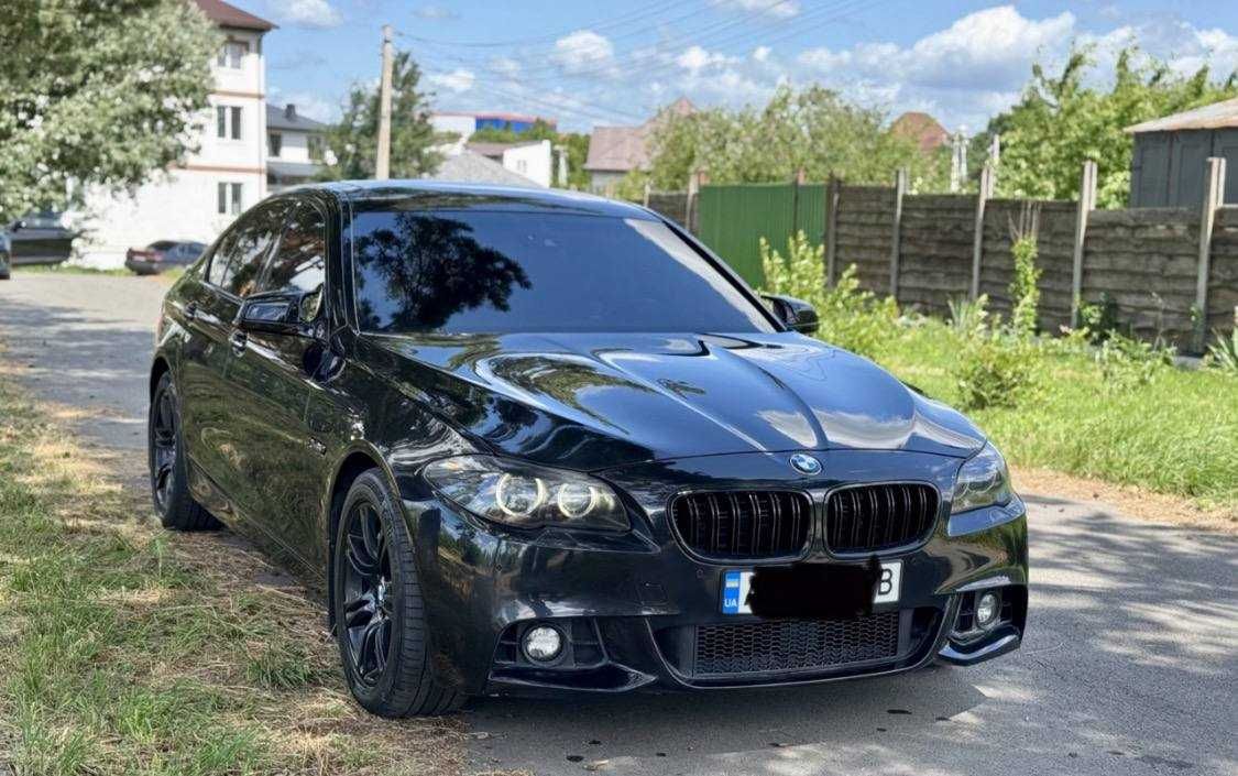 BMW 550i 2011 рік
