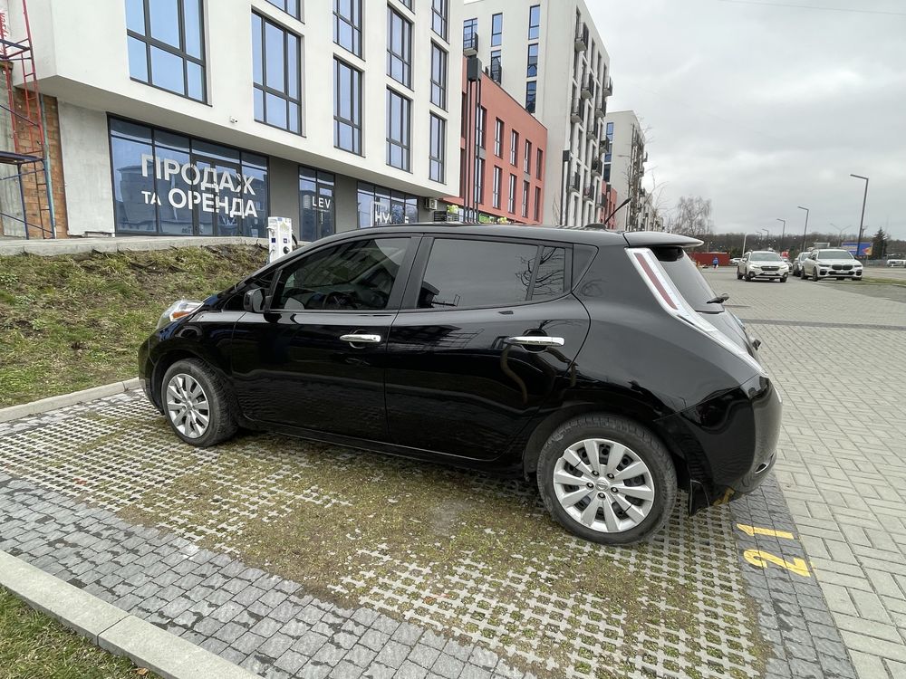 Nissan Leaf 2014