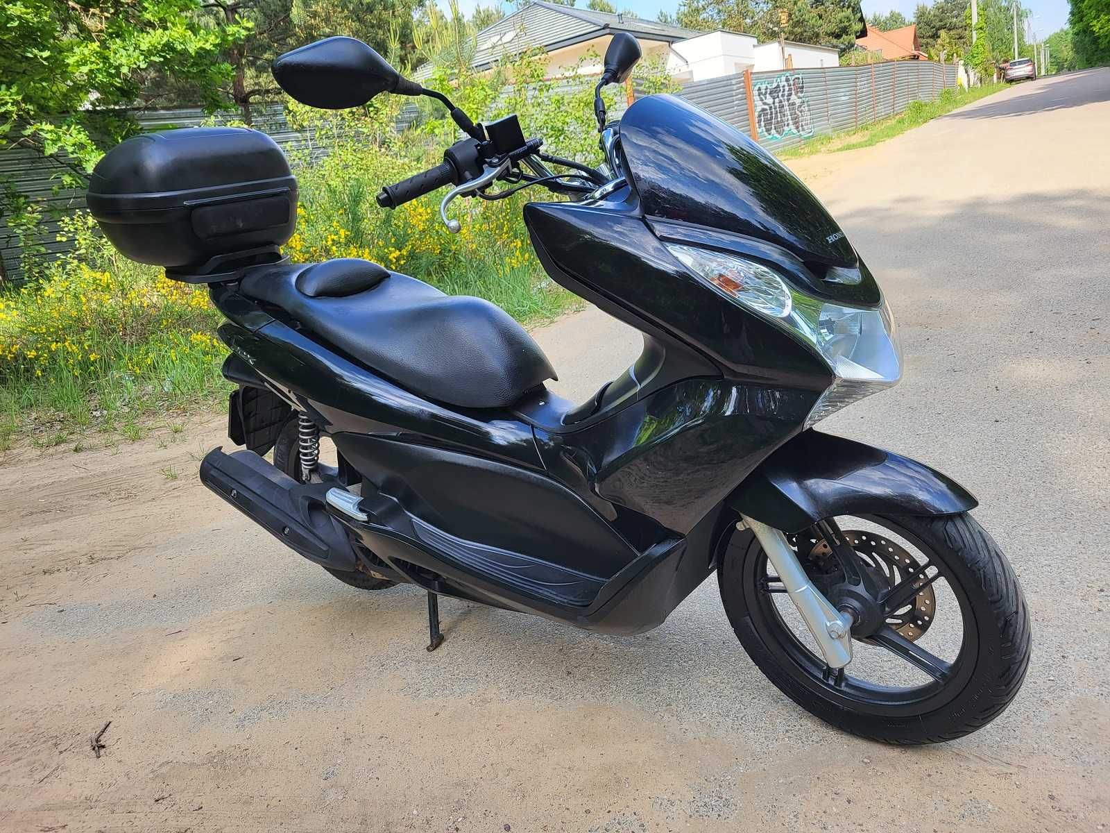 PCX! Piękna! Prawo jazdy kat. B! 2.5L/100km