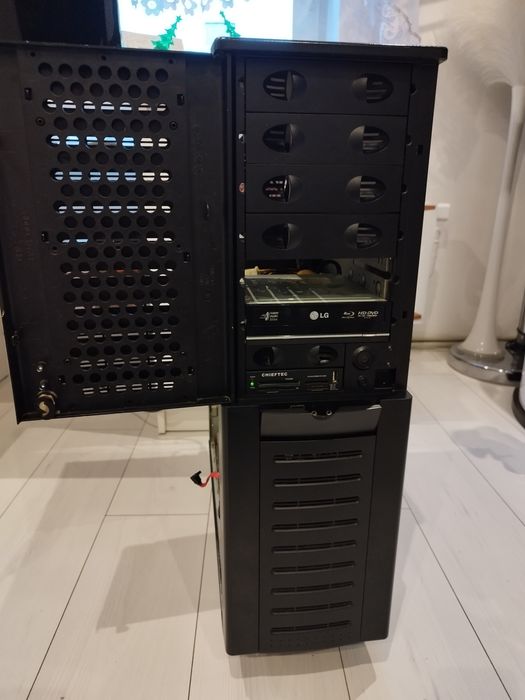 Komputer stacjonarny