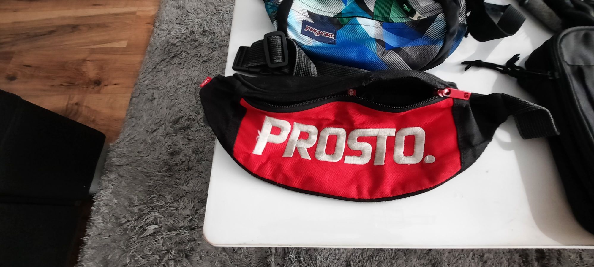 Nerki Saszetka Betlewski Prosto JanSport Reserved cena za komplet