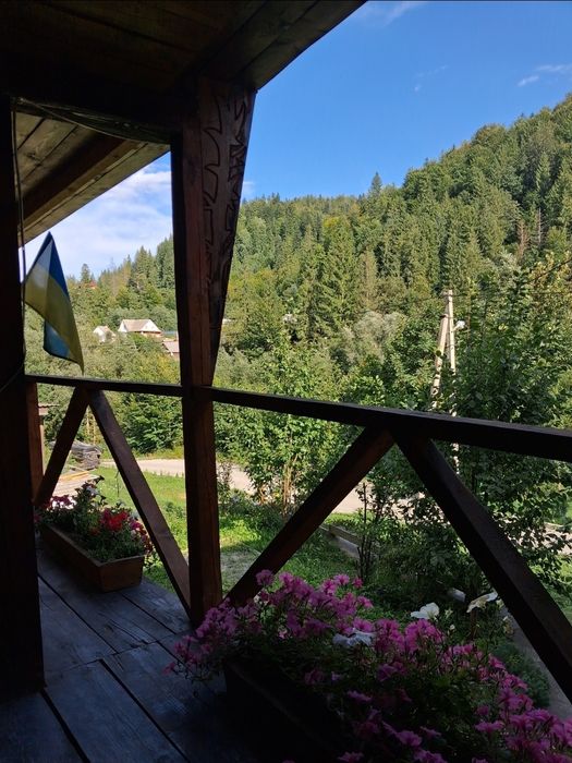 Відпочинок в Карпатах (Яремче) . Котедж в Карпатах "Затишний Куточок"