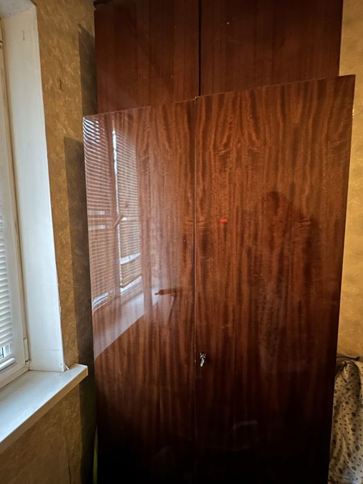 Безкоштовно віддам Шкаф і тумби