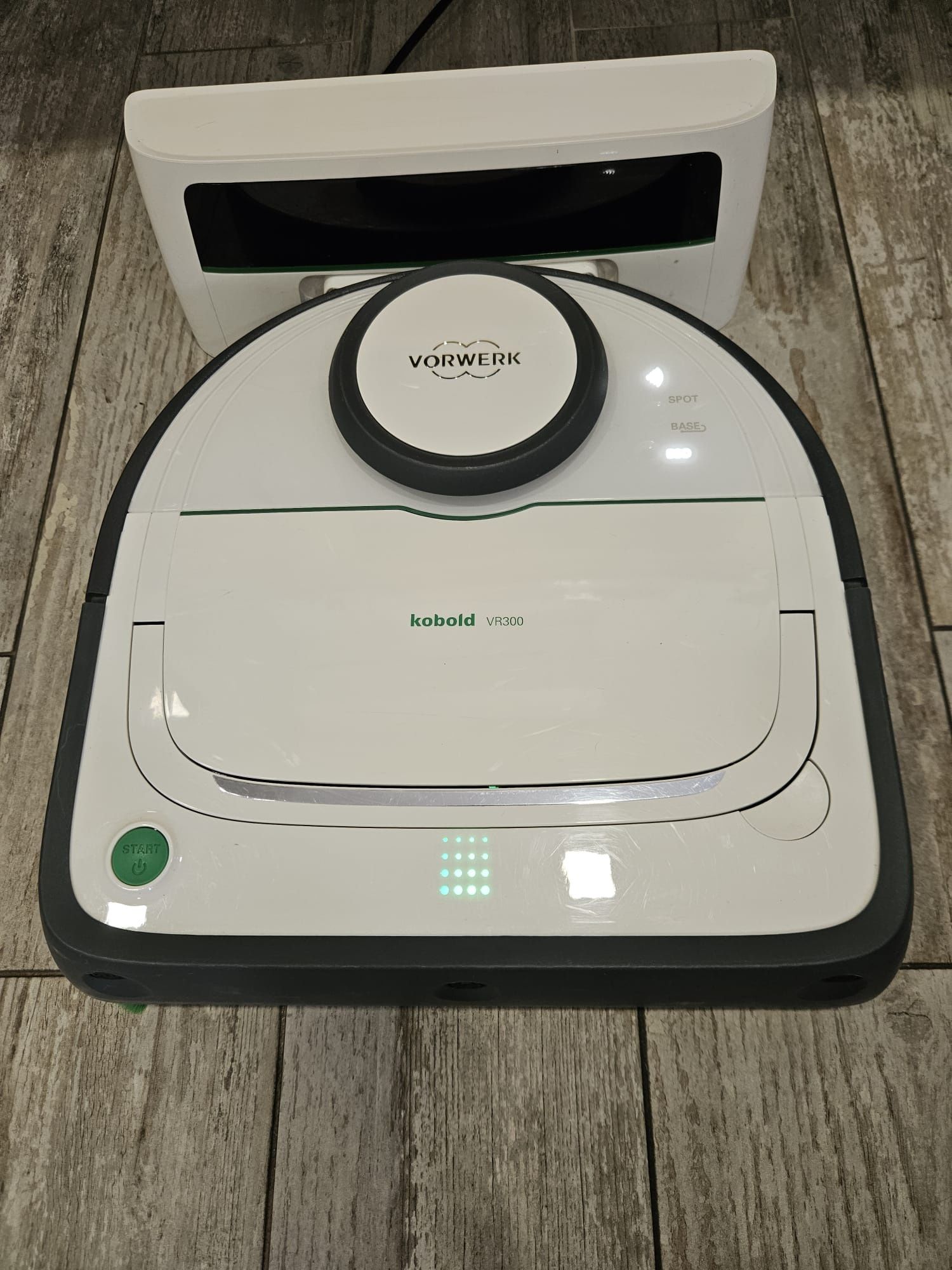 Robot Kobold VR300
