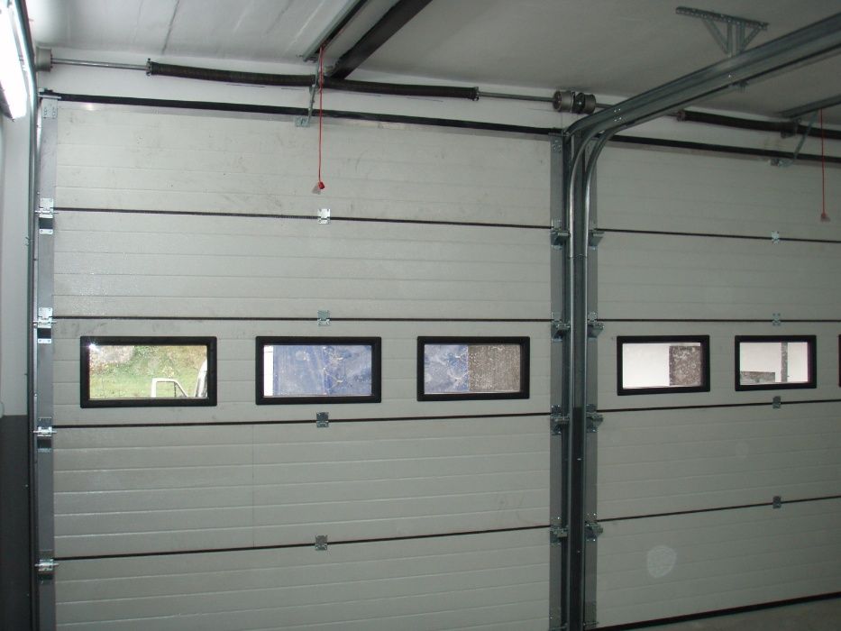 Producent Brama garażowa segmentowa Bramy garażowe przemysłowe 3*2,59