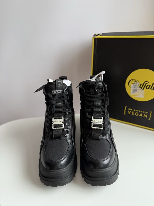 Черевики Buffalo 43р
