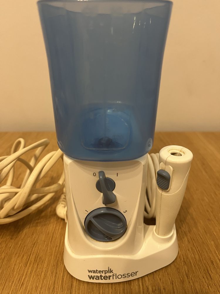 Irygator sieciowy Waterpik Waterflosser