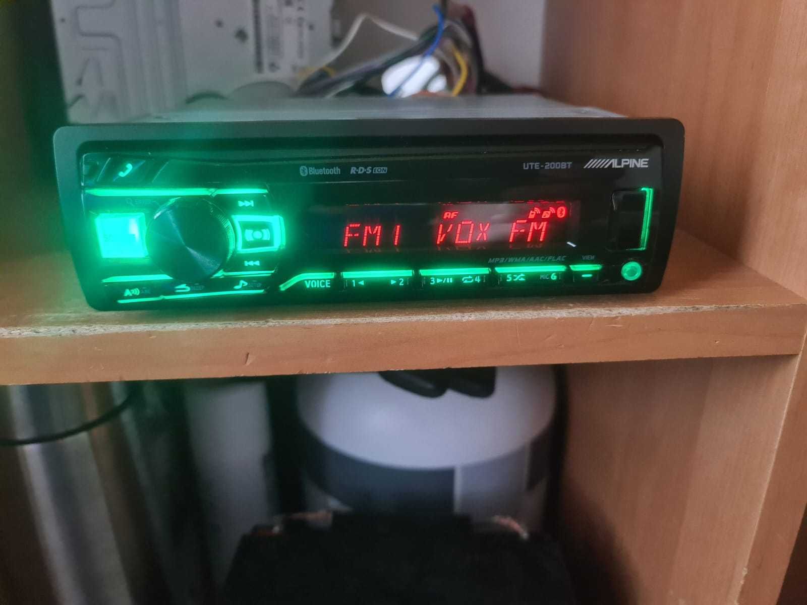 Radio ALPINE UTE 200bt bluetooth usb rgb