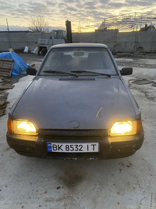 Продам форд ескорт